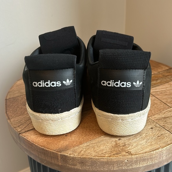 Adidas Slip-on shoes - Picture 3 of 6